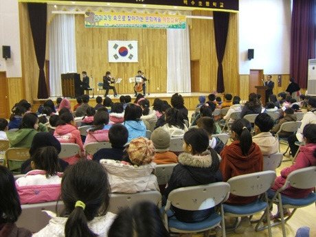 백수초등학교 이미지